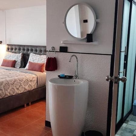 Happy Beach Jomtien Guesthouse Luaran gambar