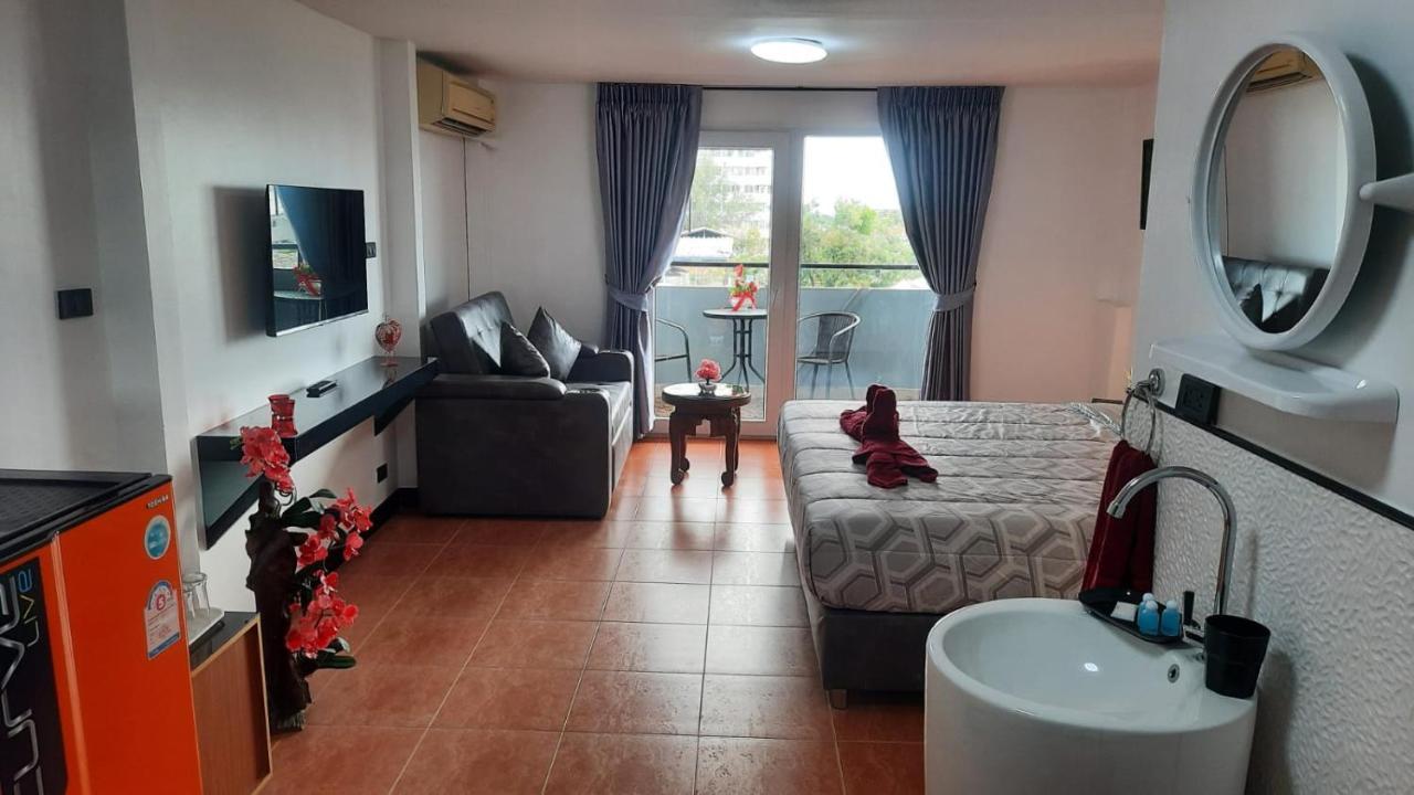 Happy Beach Jomtien Guesthouse Luaran gambar