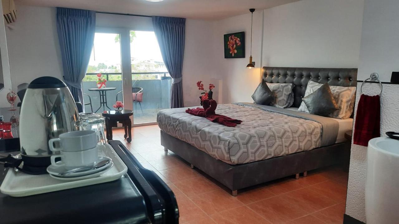 Happy Beach Jomtien Guesthouse Luaran gambar